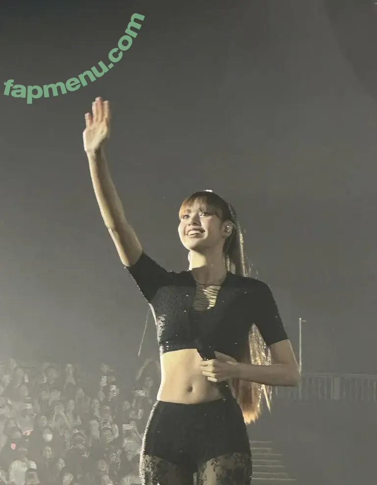 Lisa Blackpink nude photo #1241 (Lisa Blackpink)