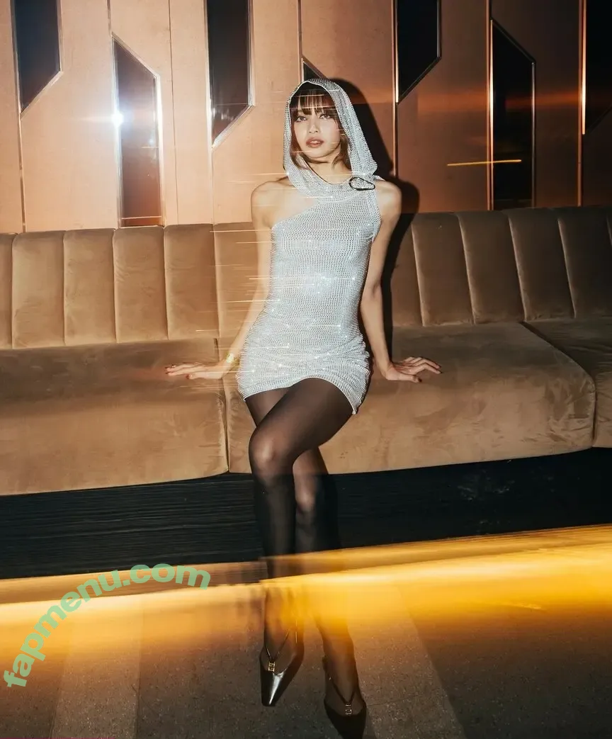 Lisa Blackpink nude photo #1504 (Lisa Blackpink)