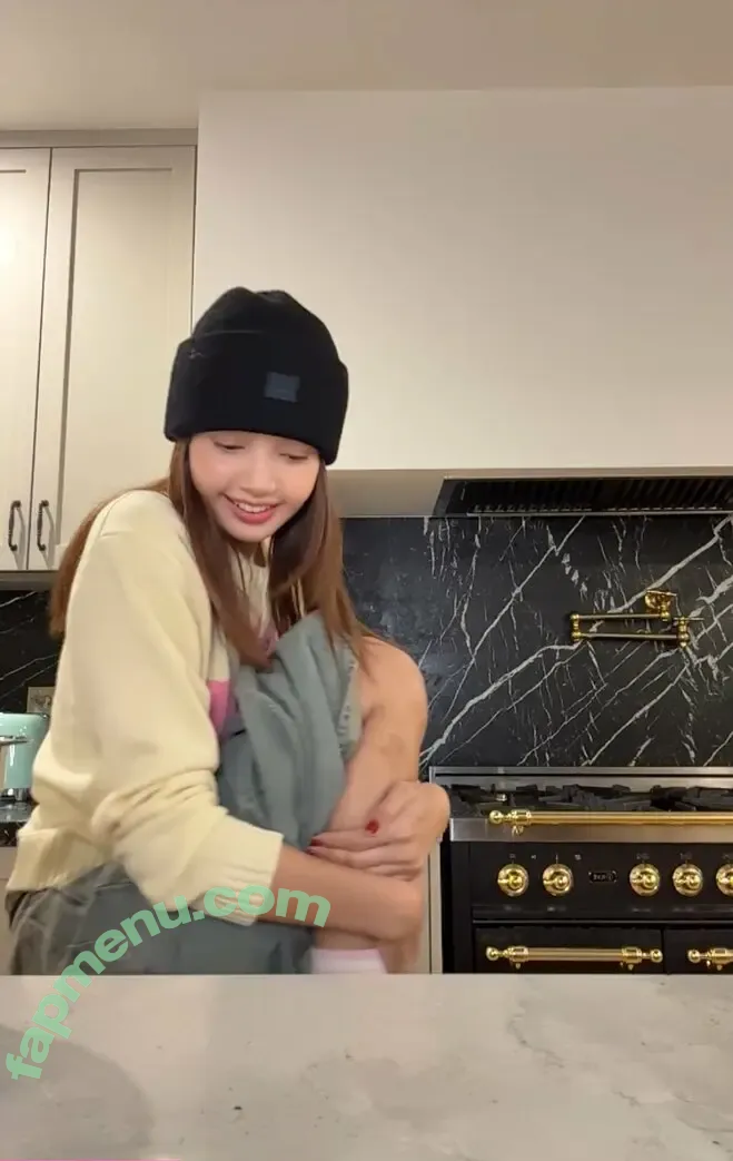 Lisa Blackpink nude photo #1562 (Lisa Blackpink)