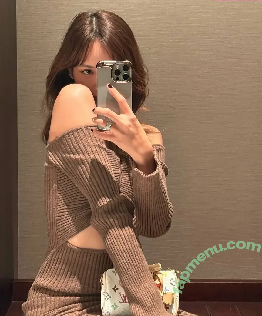 Lisa Blackpink nude photo #1565 (Lisa Blackpink)