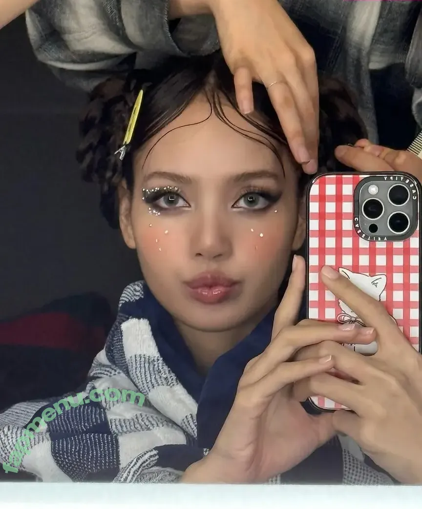 Lisa Blackpink nude photo #1578 (Lisa Blackpink)