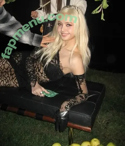 Lisa Blackpink nude photo #1581 (Lisa Blackpink)