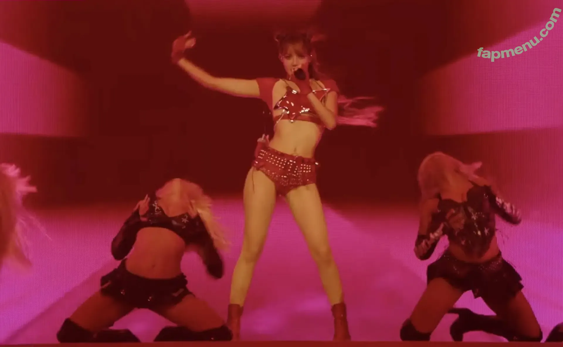 Lisa Blackpink nude photo #1762 (Lisa Blackpink)