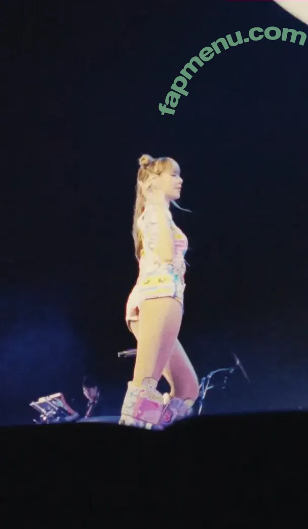 Lisa Blackpink nude photo #1846 (Lisa Blackpink)