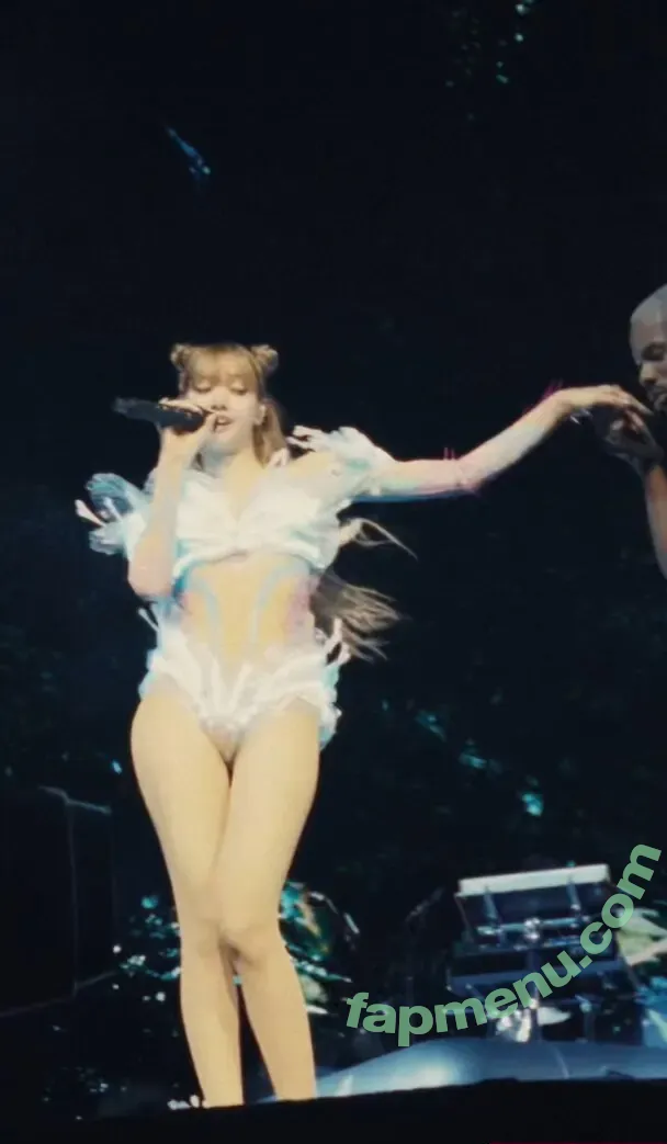 Lisa Blackpink nude photo #1850 (Lisa Blackpink)