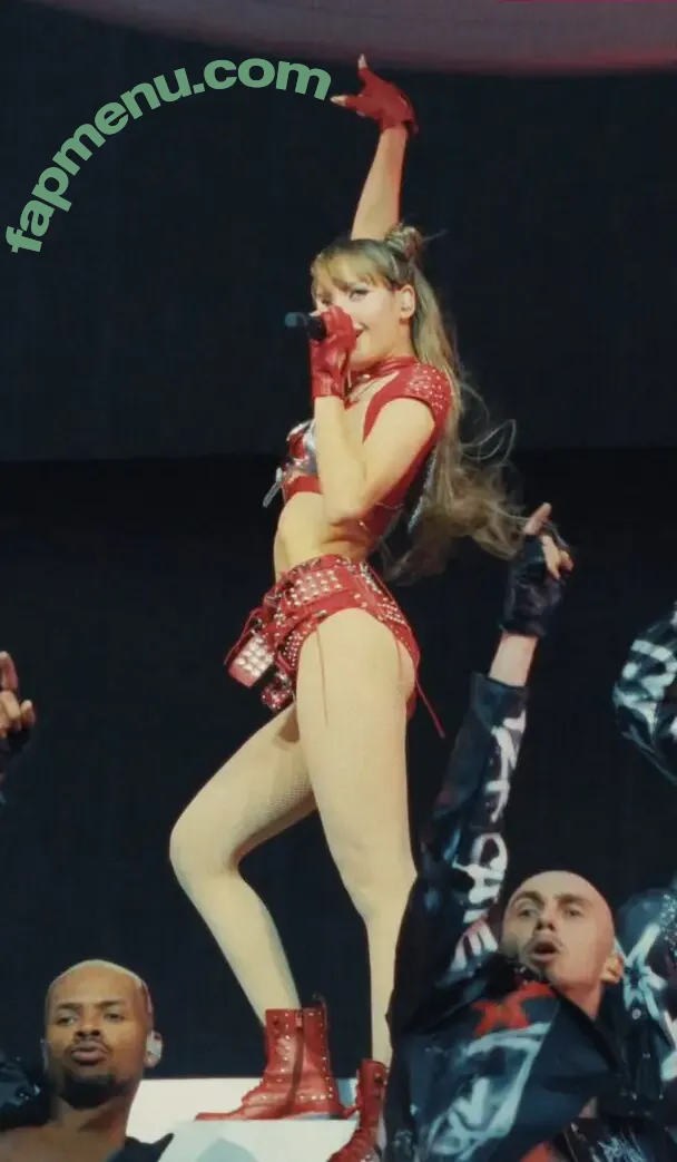 Lisa Blackpink nude photo #1852 (Lisa Blackpink)