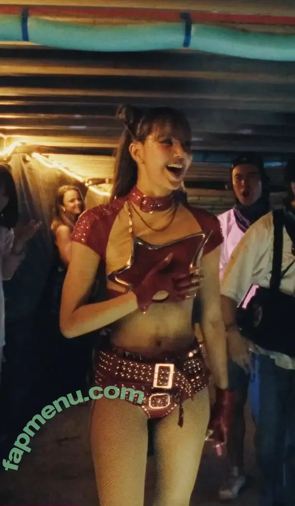 Lisa Blackpink nude photo #1854 (Lisa Blackpink)