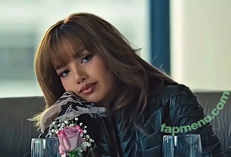Lisa Blackpink nude photo #1984 (Lisa Blackpink)