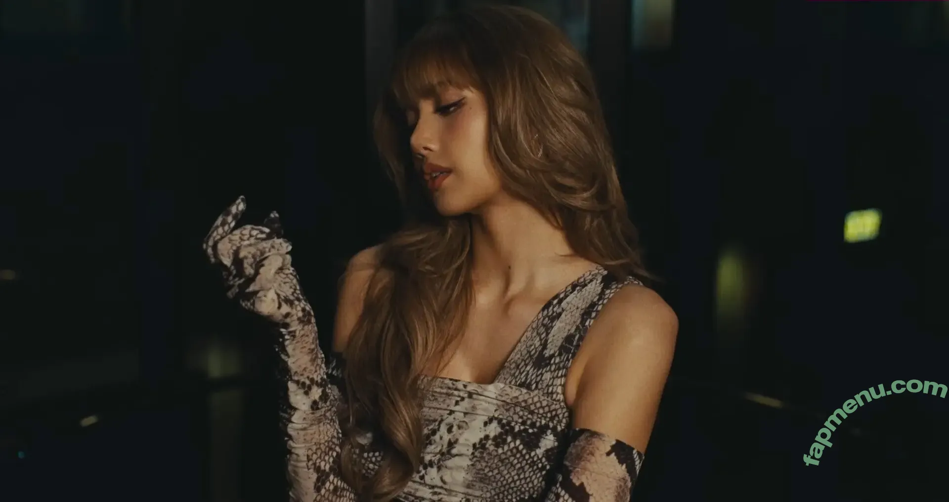 Lisa Blackpink nude photo #2030 (Lisa Blackpink)