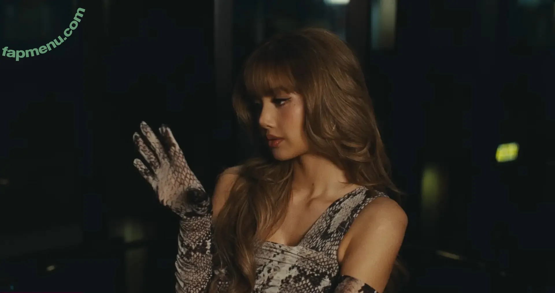 Lisa Blackpink nude photo #2031 (Lisa Blackpink)