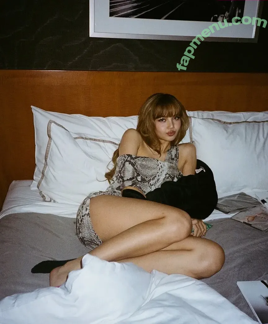 Lisa Blackpink nude photo #2059 (Lisa Blackpink)