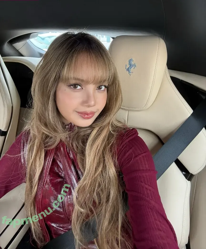 Lisa Blackpink nude photo #2076 (Lisa Blackpink)