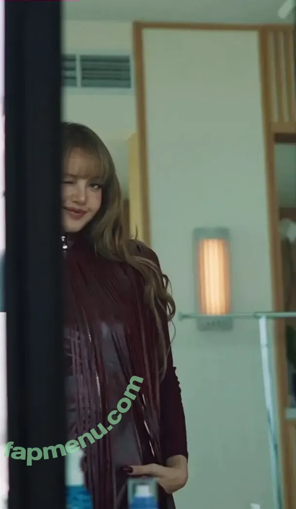 Lisa Blackpink nude photo #2081 (Lisa Blackpink)
