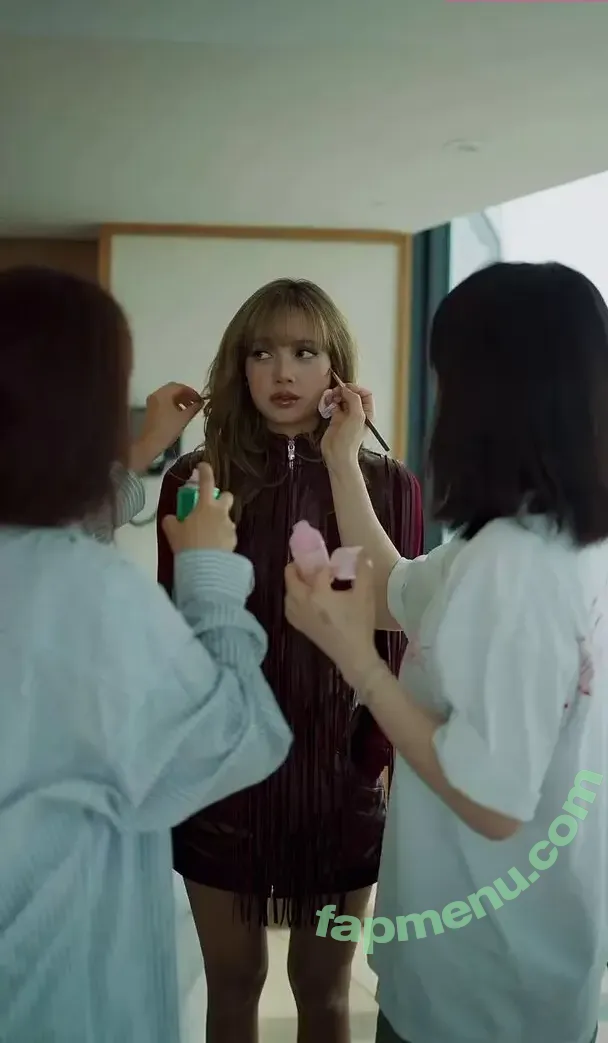 Lisa Blackpink nude photo #2082 (Lisa Blackpink)