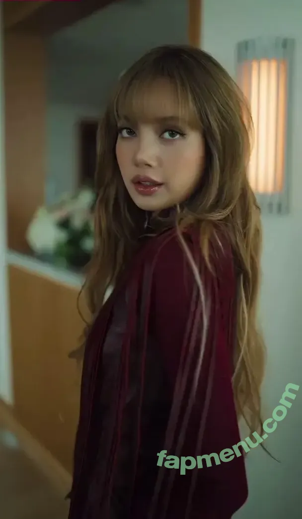 Lisa Blackpink nude photo #2083 (Lisa Blackpink)