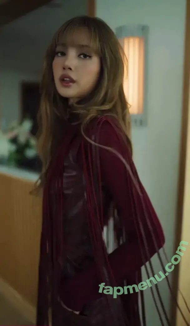 Lisa Blackpink nude photo #2086 (Lisa Blackpink)