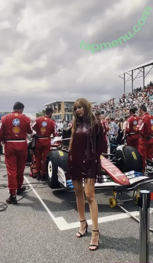 Lisa Blackpink nude photo #2095 (Lisa Blackpink)