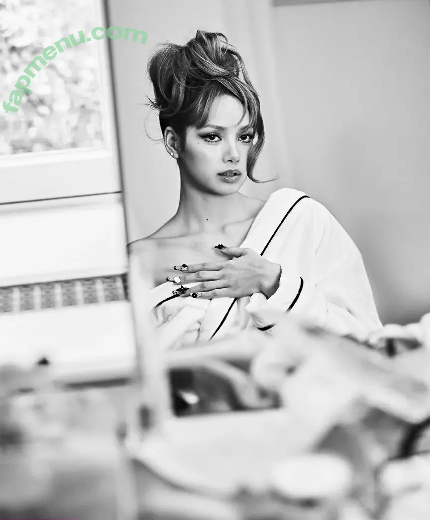 Lisa Blackpink nude photo #2147 (Lisa Blackpink)
