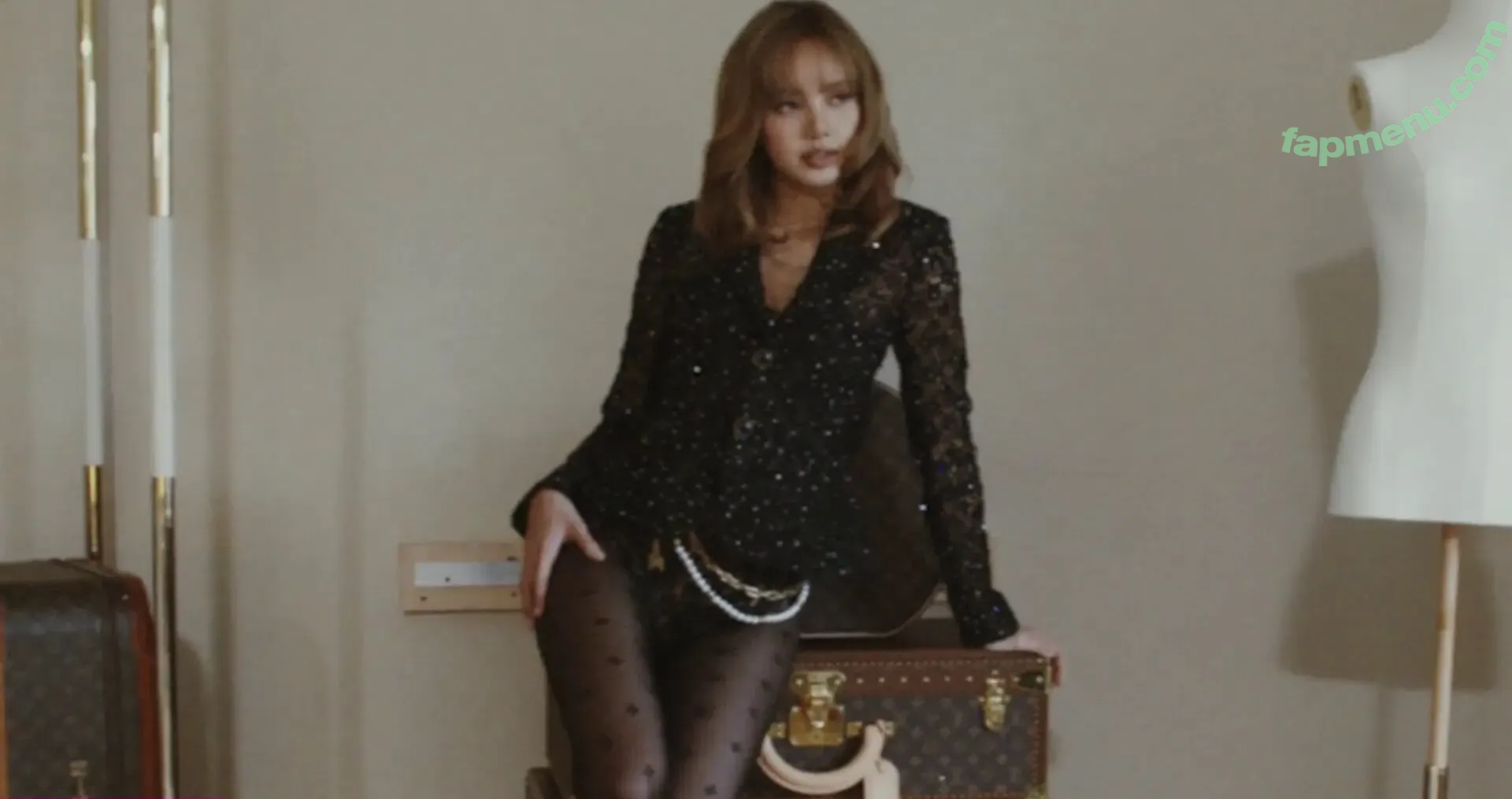 Lisa Blackpink nude photo #2189 (Lisa Blackpink)