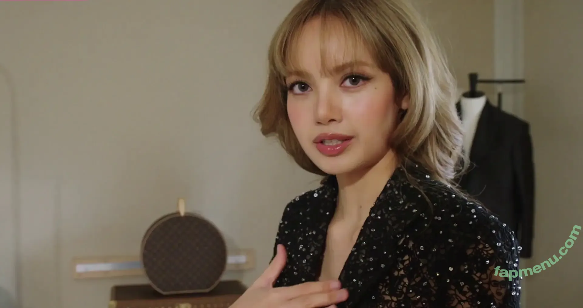 Lisa Blackpink nude photo #2193 (Lisa Blackpink)