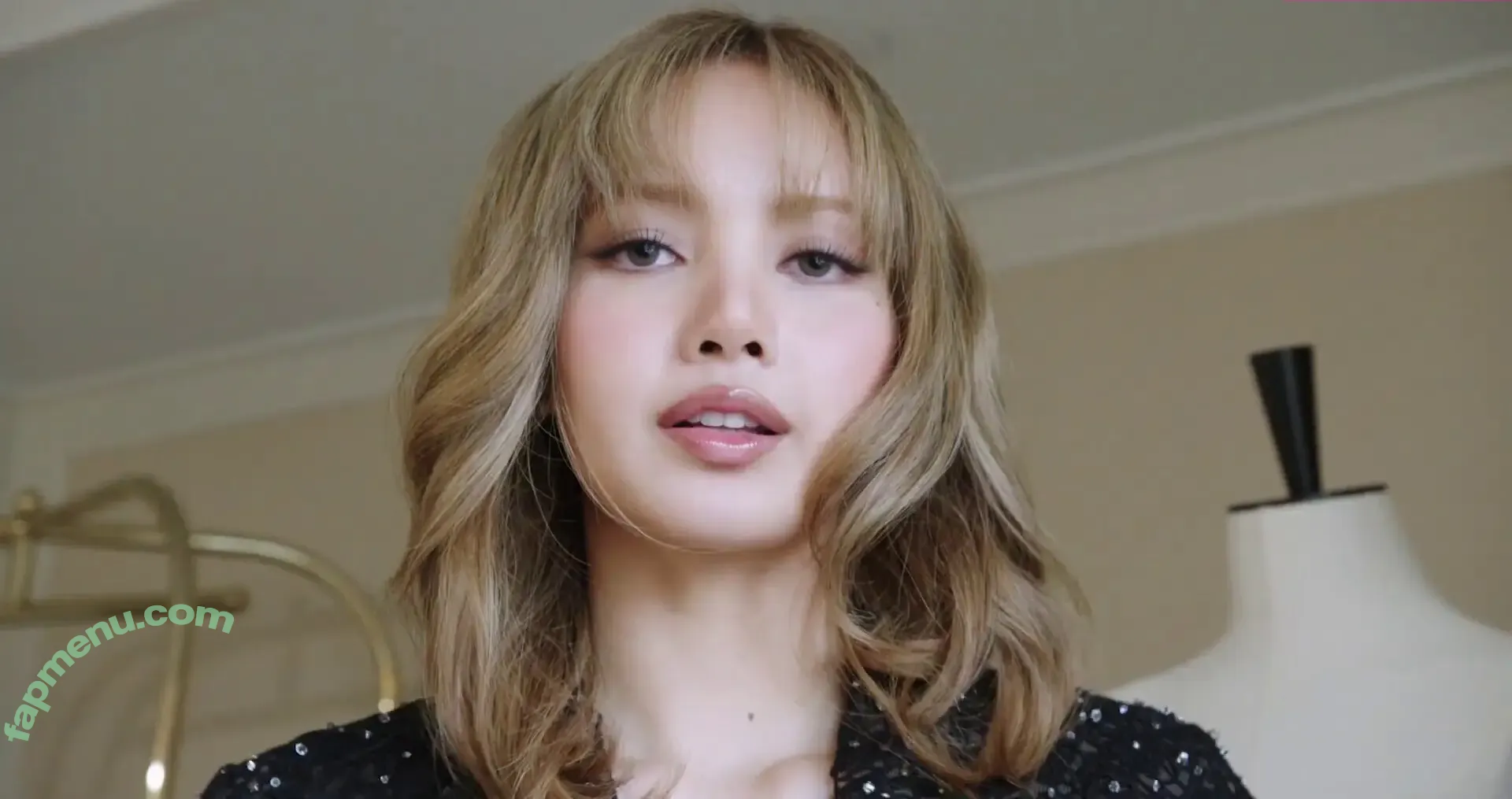 Lisa Blackpink nude photo #2211 (Lisa Blackpink)