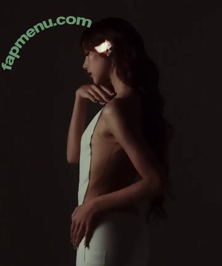 Lisa Blackpink nude photo #2256 (Lisa Blackpink)