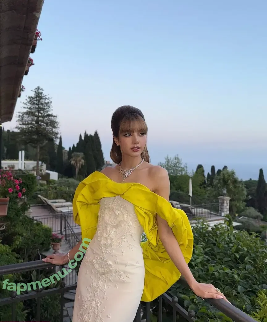 Lisa Blackpink nude photo #2410 (Lisa Blackpink)