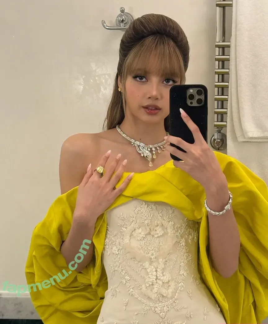 Lisa Blackpink nude photo #2414 (Lisa Blackpink)