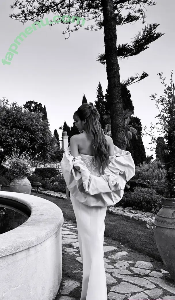 Lisa Blackpink nude photo #2415 (Lisa Blackpink)
