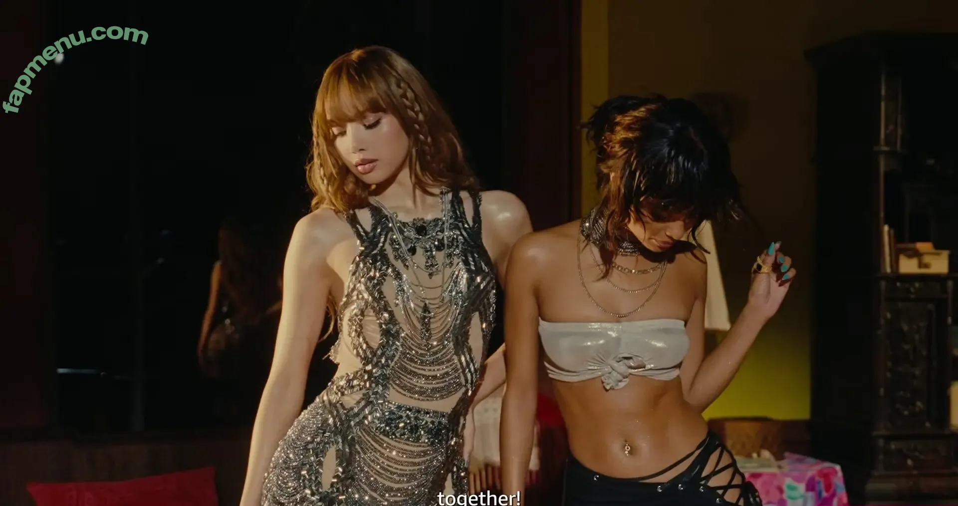 Lisa Blackpink nude photo #2426 (Lisa Blackpink)