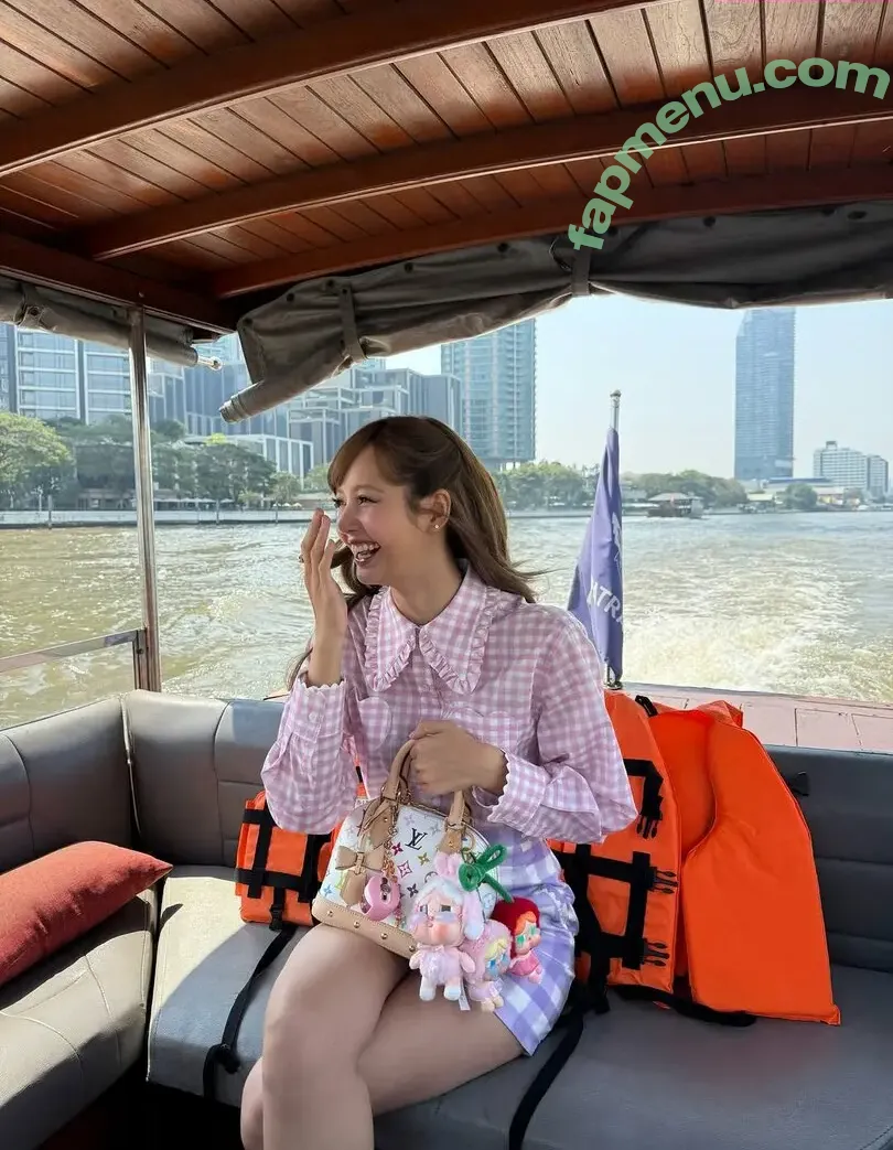 Lisa Blackpink nude photo #2451 (Lisa Blackpink)