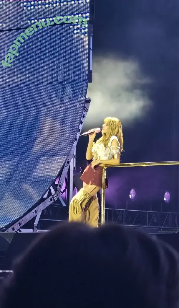 Lisa Blackpink nude photo #2763 (Lisa Blackpink)