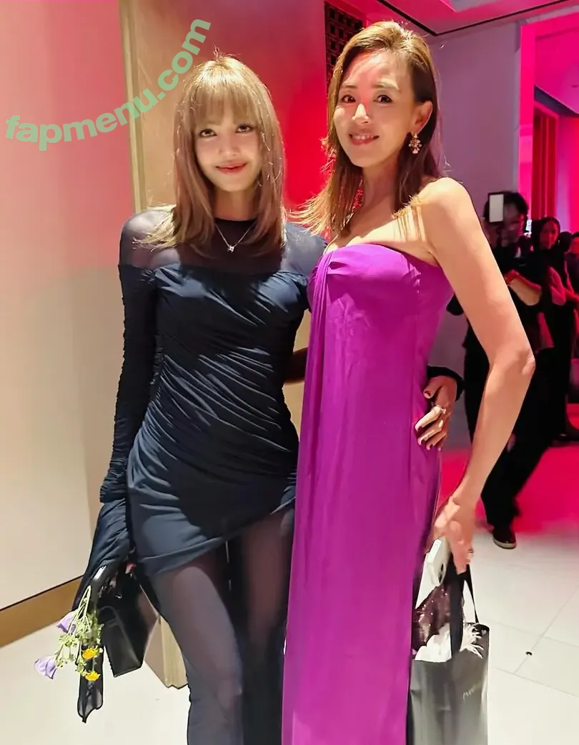 Lisa Blackpink nude photo #2772 (Lisa Blackpink)