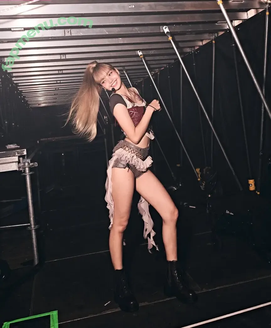 Lisa Blackpink nude photo #2789 (Lisa Blackpink)