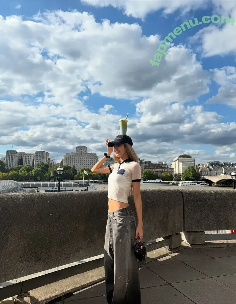 Lisa Blackpink nude photo #2791 (Lisa Blackpink)