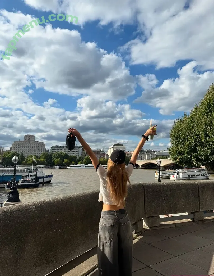 Lisa Blackpink nude photo #2793 (Lisa Blackpink)