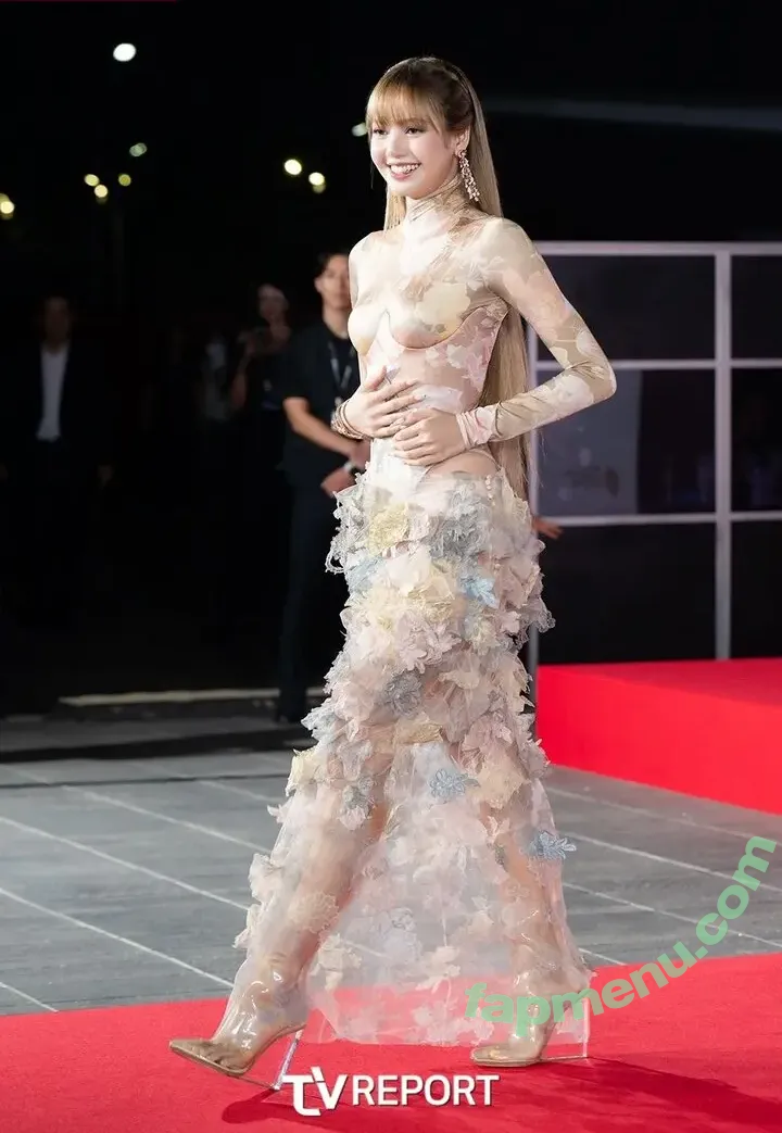 Lisa Blackpink nude photo #2843 (Lisa Blackpink)