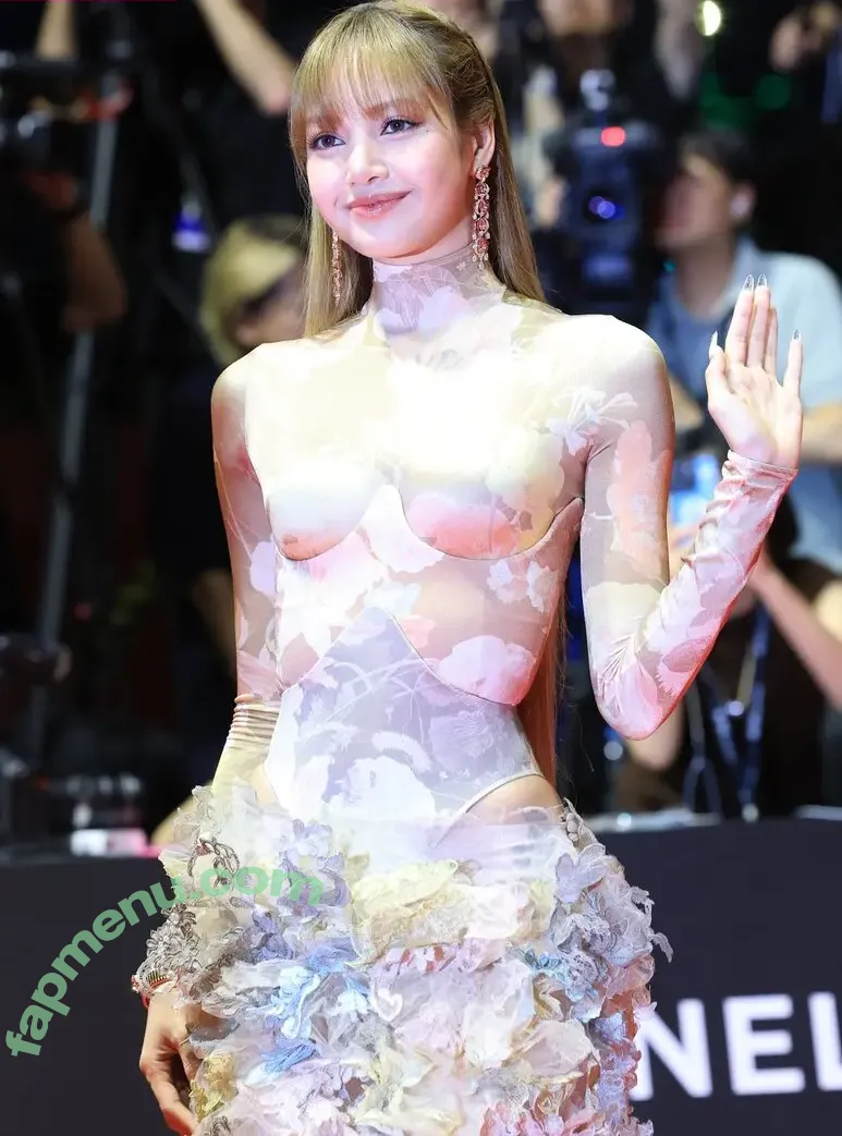 Lisa Blackpink nude photo #2847 (Lisa Blackpink)