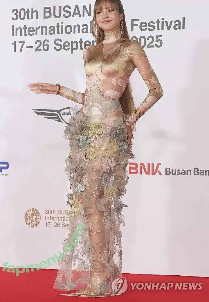 Lisa Blackpink nude photo #2853 (Lisa Blackpink)
