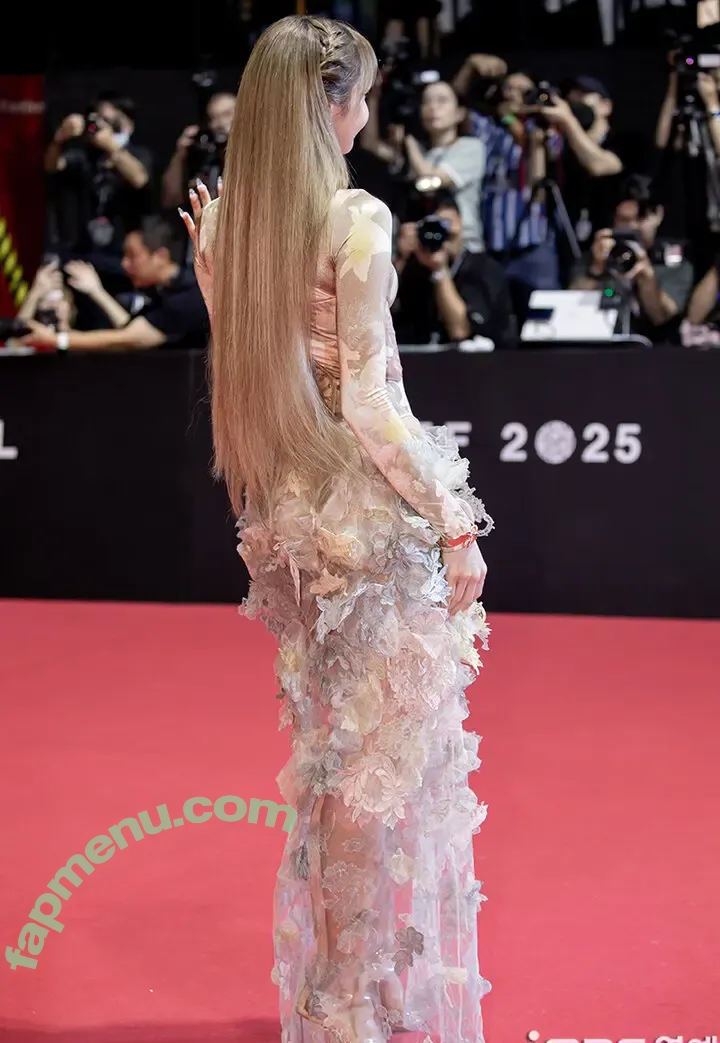 Lisa Blackpink nude photo #2860 (Lisa Blackpink)