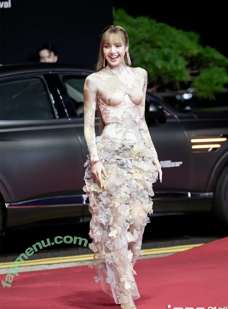 Lisa Blackpink nude photo #2862 (Lisa Blackpink)