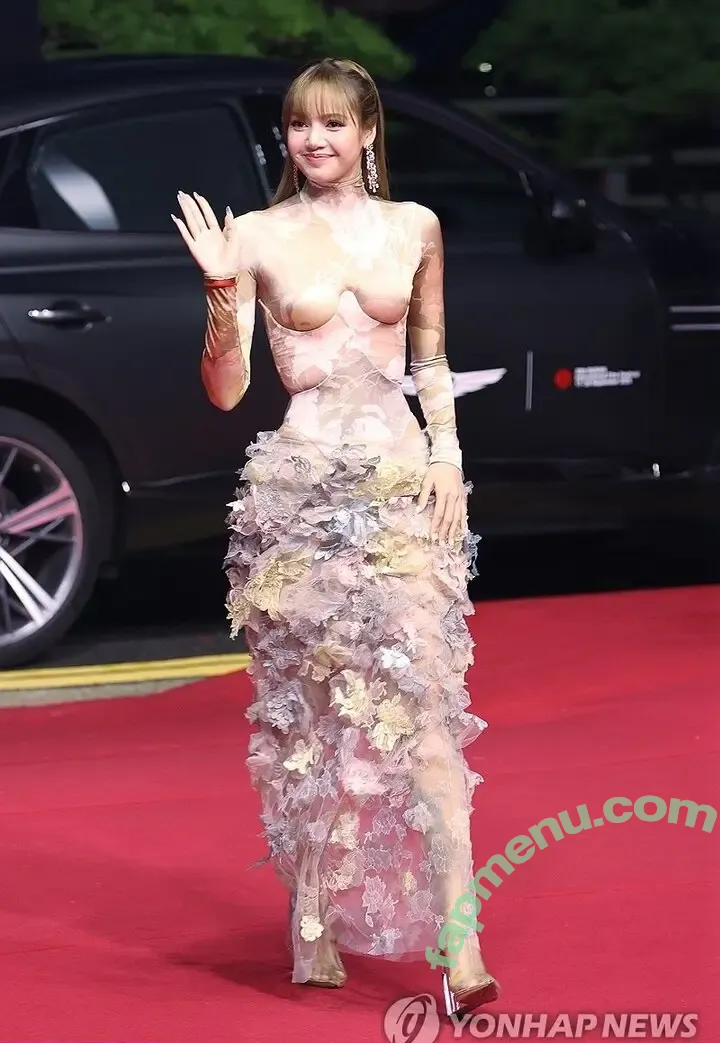 Lisa Blackpink nude photo #2863 (Lisa Blackpink)