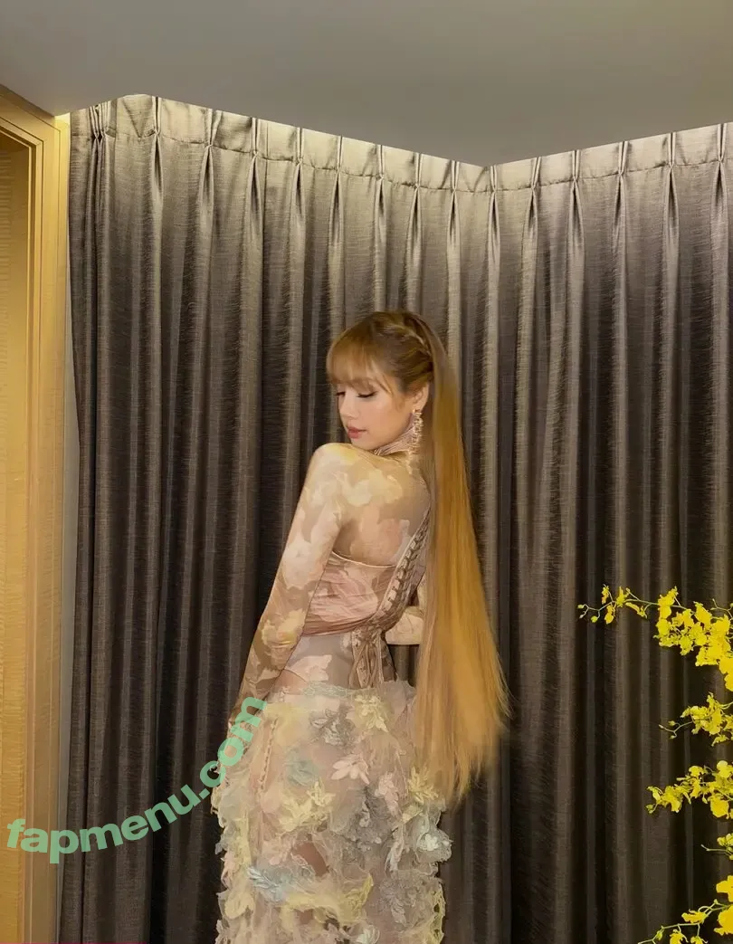 Lisa Blackpink nude photo #2916 (Lisa Blackpink)