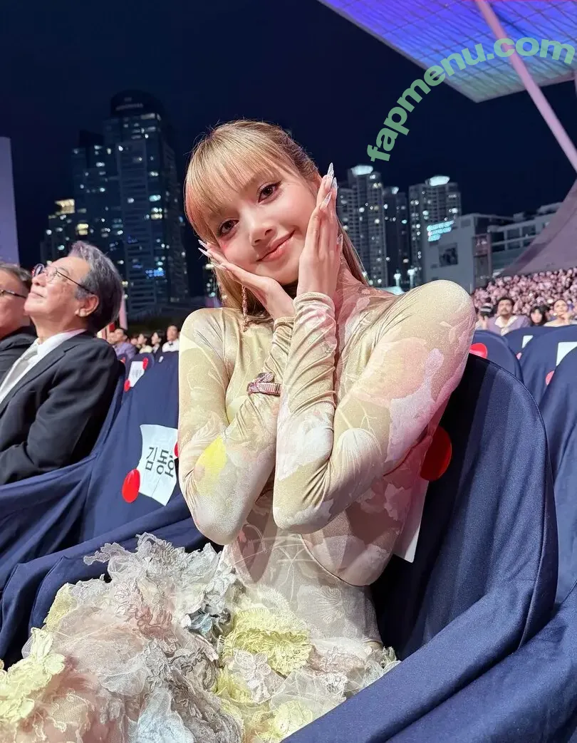 Lisa Blackpink nude photo #2925 (Lisa Blackpink)
