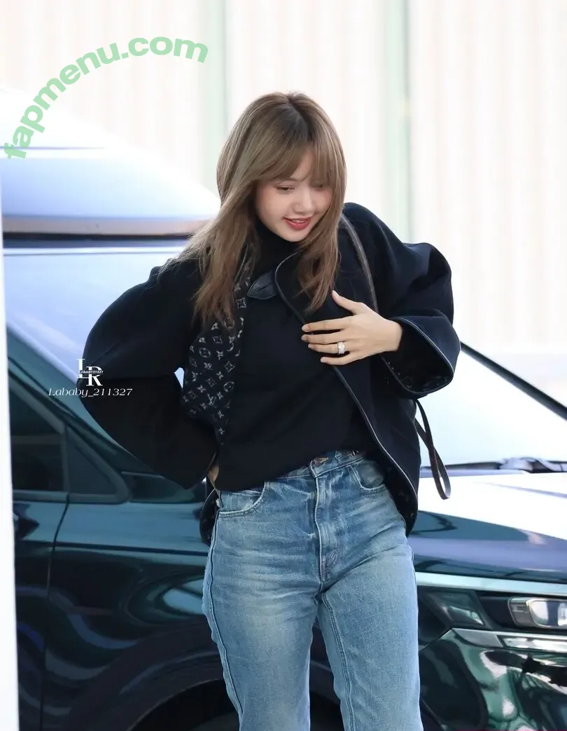 Lisa Blackpink nude photo #2930 (Lisa Blackpink)
