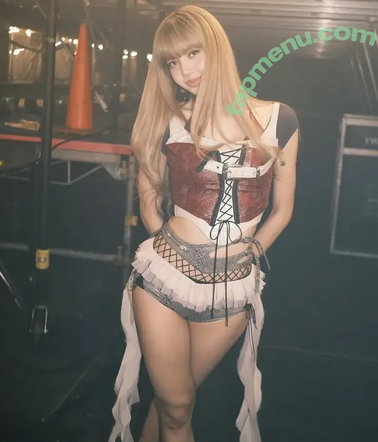 Lisa Blackpink nude photo #2968 (Lisa Blackpink)