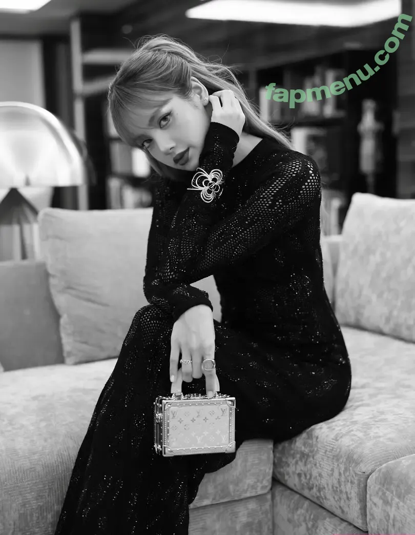 Lisa Blackpink nude photo #2972 (Lisa Blackpink)