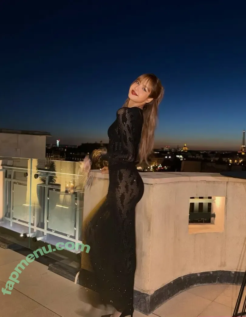 Lisa Blackpink nude photo #2974 (Lisa Blackpink)