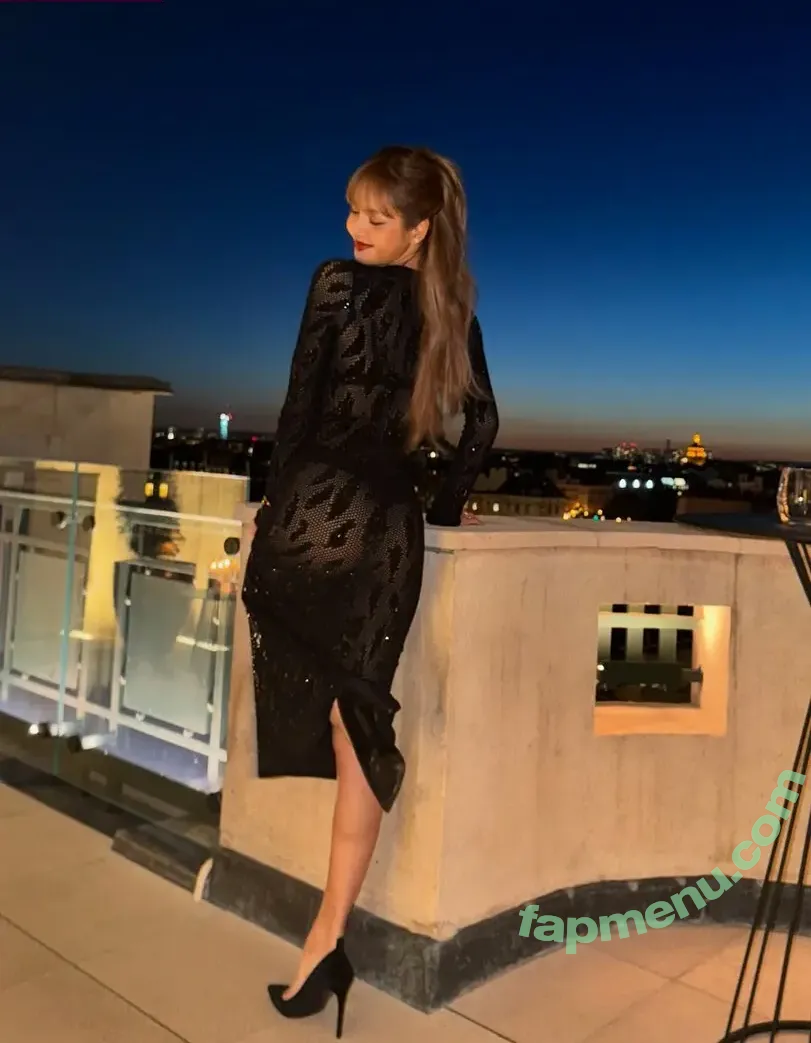 Lisa Blackpink nude photo #3007 (Lisa Blackpink)