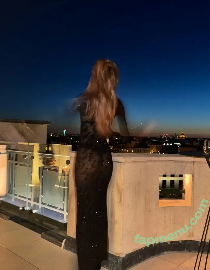 Lisa Blackpink nude photo #3008 (Lisa Blackpink)